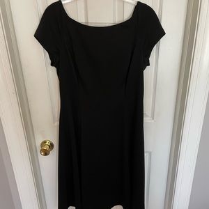 WHITE HOUSE/BLACK MARKET Swing style dress NWOT
